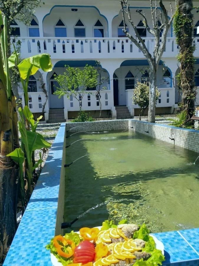 Мини отель БУНГАЛО Пицунда Экстерьер фото